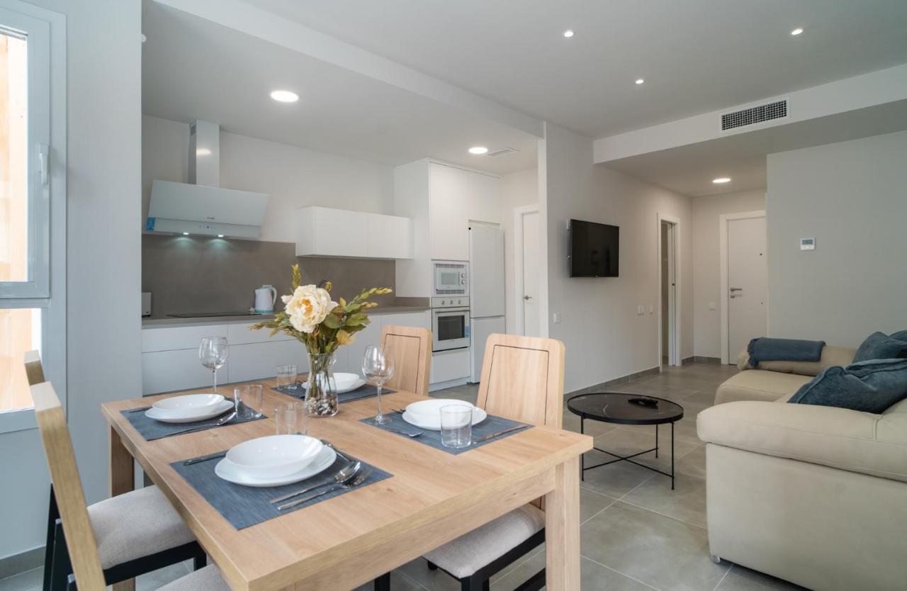 Aac Malaga - Apartamento Con Terraza, Muy Amplio, Totalmente Equipado, Cerca Del Centro Y Nuevo! Buitenkant foto