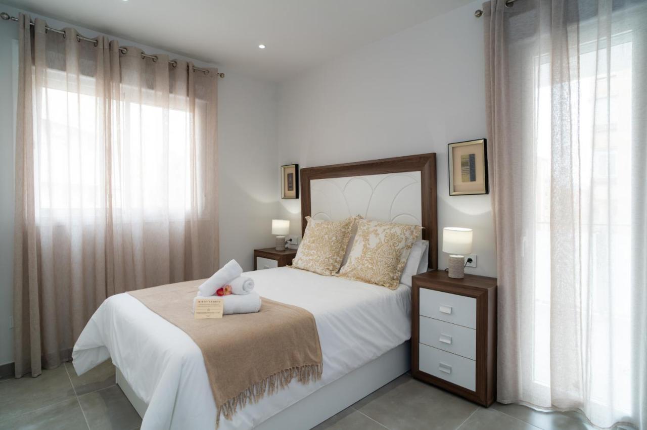Aac Malaga - Apartamento Con Terraza, Muy Amplio, Totalmente Equipado, Cerca Del Centro Y Nuevo! Buitenkant foto