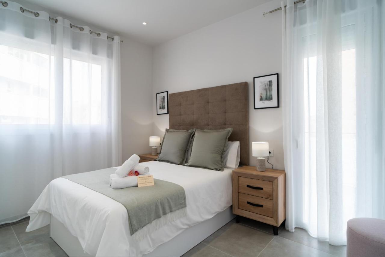 Aac Malaga - Apartamento Con Terraza, Muy Amplio, Totalmente Equipado, Cerca Del Centro Y Nuevo! Buitenkant foto