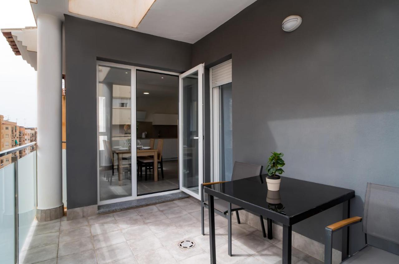 Aac Malaga - Apartamento Con Terraza, Muy Amplio, Totalmente Equipado, Cerca Del Centro Y Nuevo! Buitenkant foto
